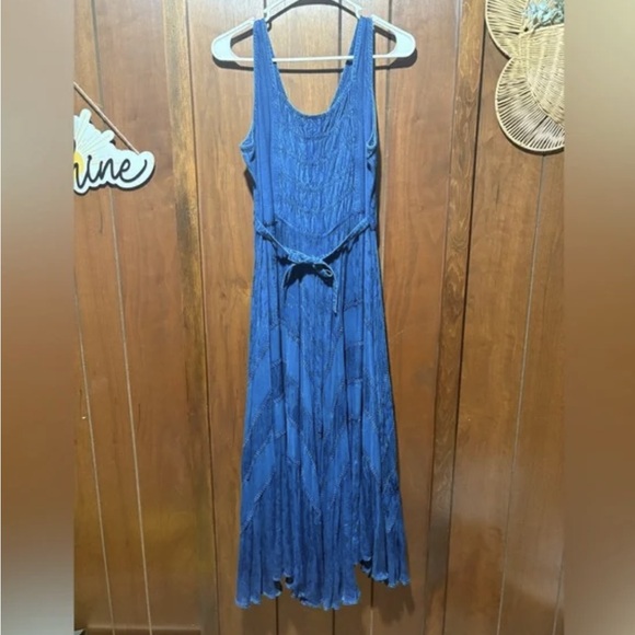 Blue Sleeveless Maxi Dress - Picture 2 of 2